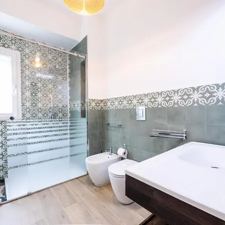 A Due Passi Dal Mare *