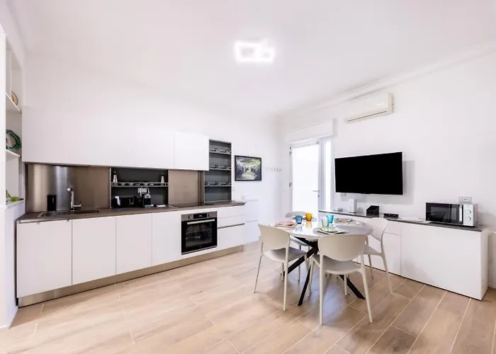 A Due Passi Dal Mare